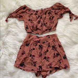 Ivy & Main Off Shoulder Floral Mauve Crop 2 Piece